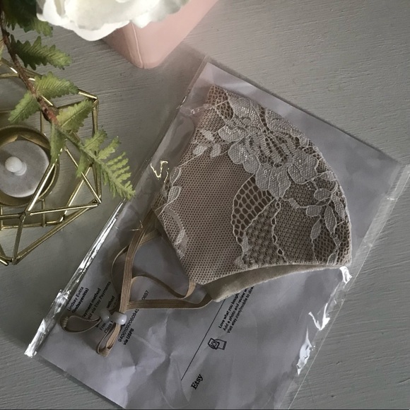 Lace Mask - Picture 2 of 5